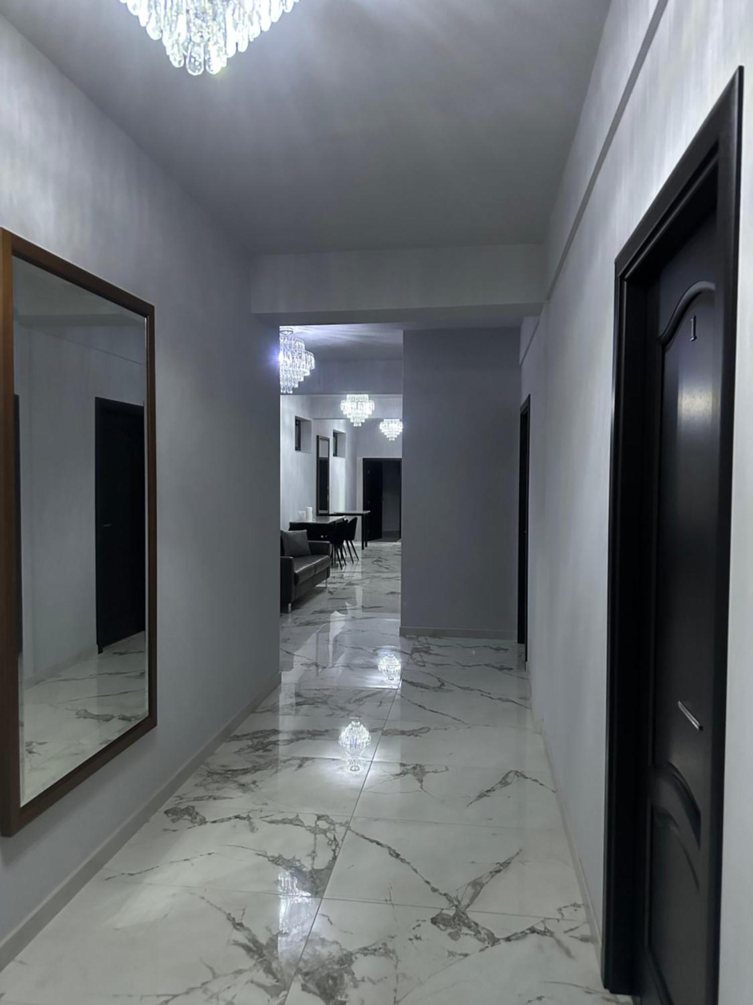 Modern House Hotel Máramarossziget Kültér fotó